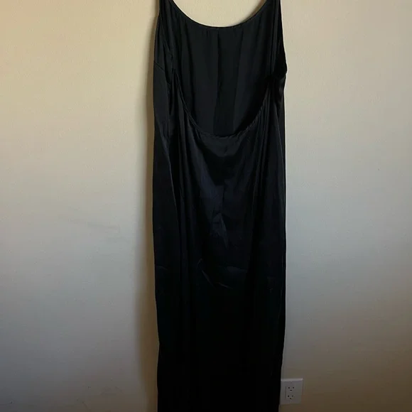 SKIMS Black Maxi Dress - Picture 3 of 4